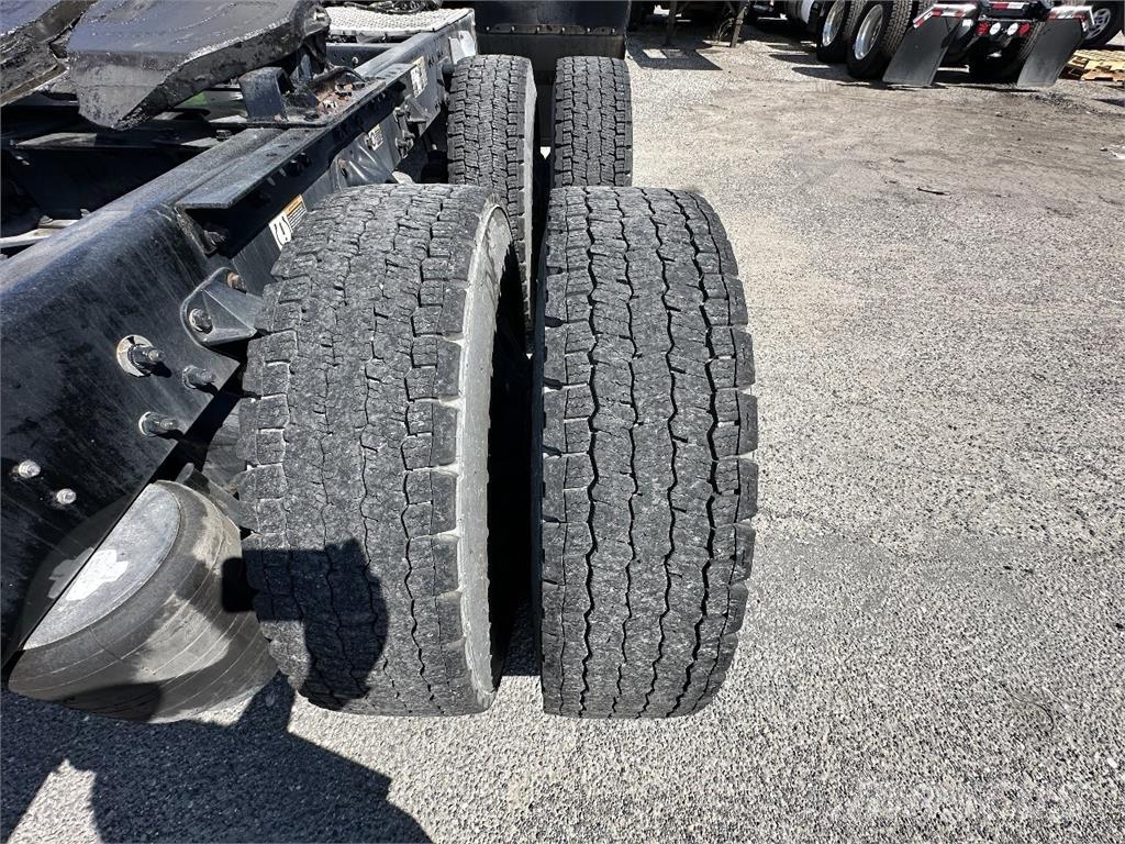 Kenworth T680 Sattelzugmaschinen