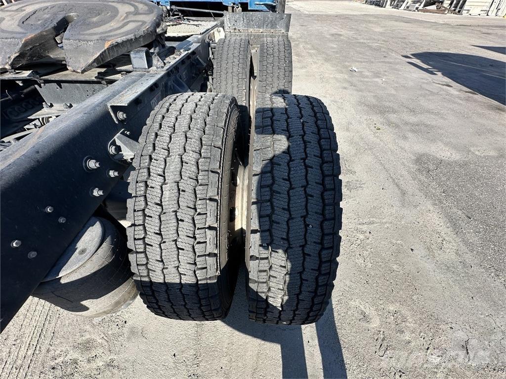 Kenworth T680 Sattelzugmaschinen