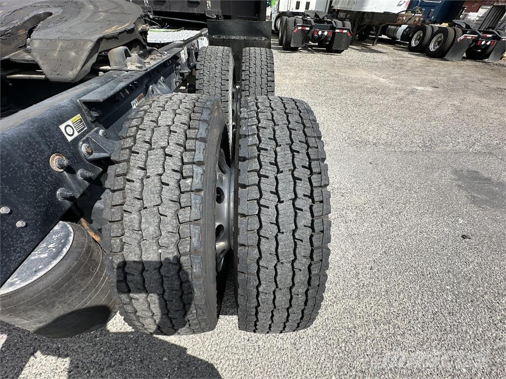 Kenworth T680 Sattelzugmaschinen