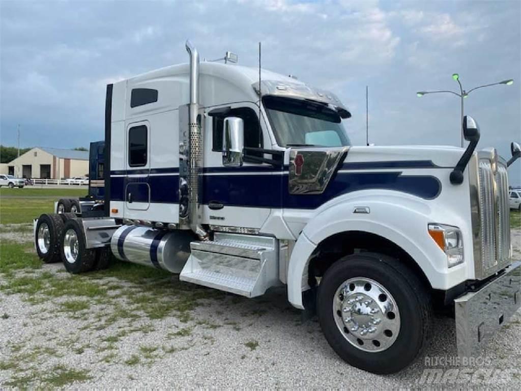 Kenworth W990 Sattelzugmaschinen