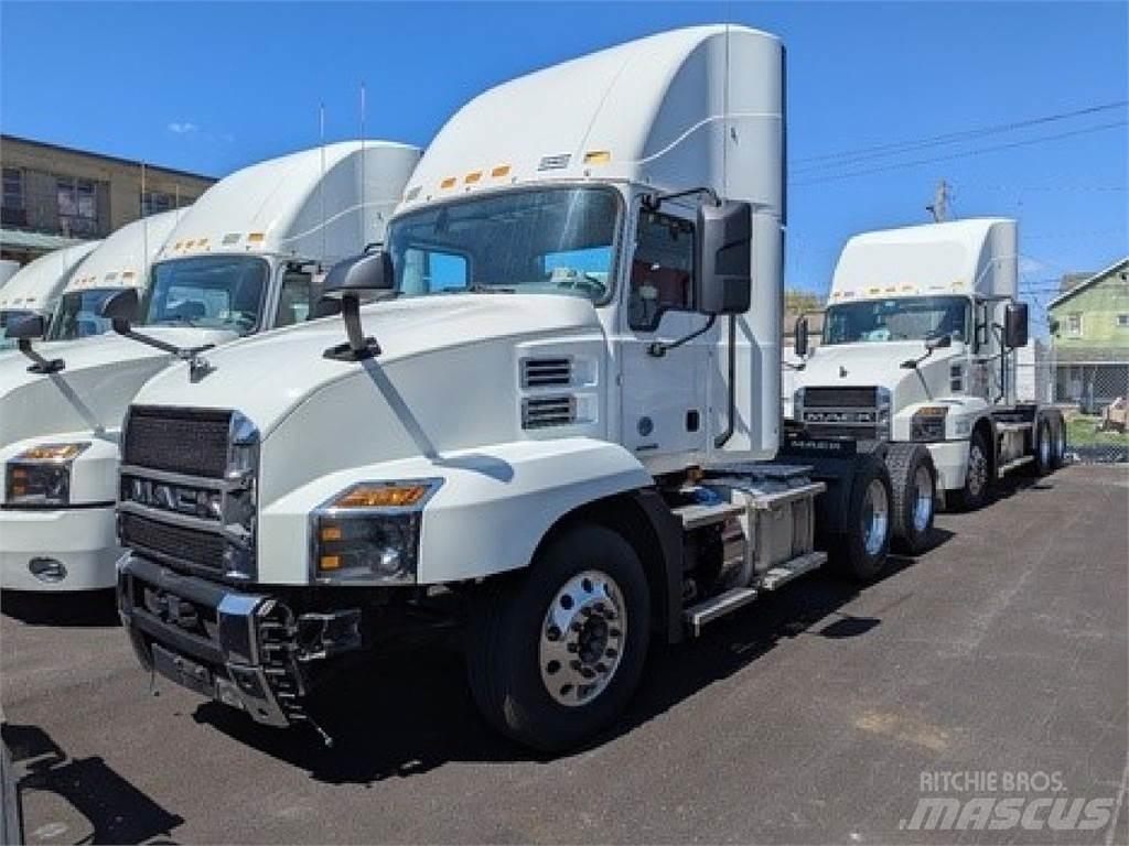 Mack AN64T Sattelzugmaschinen