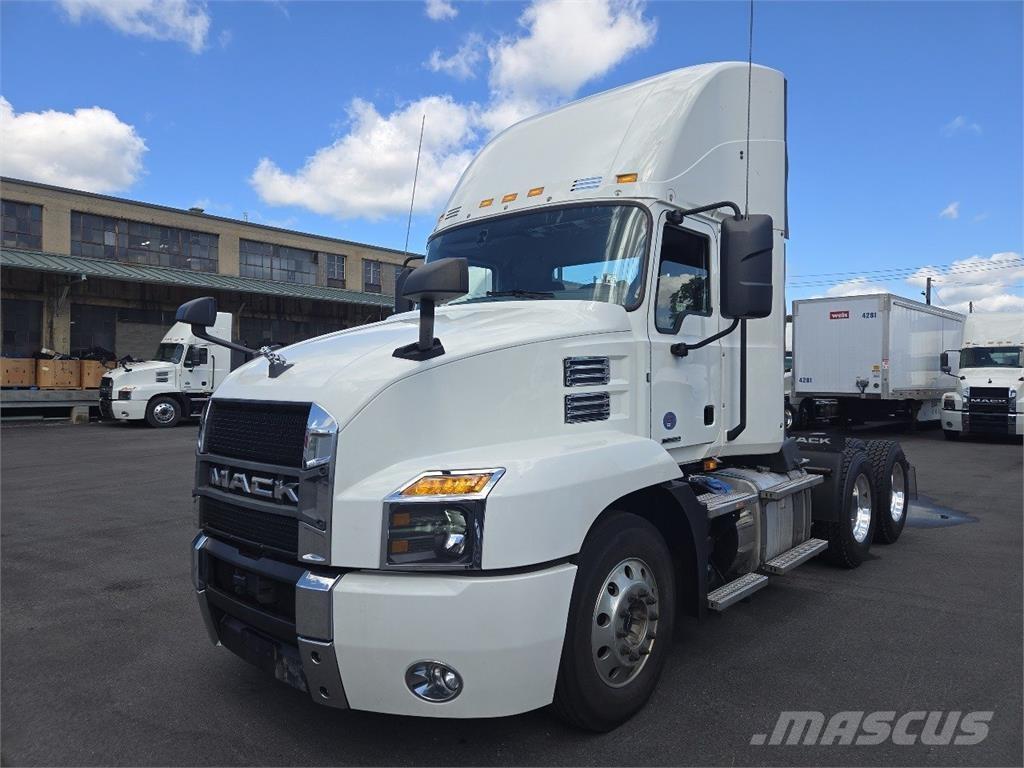 Mack AN64T Sattelzugmaschinen