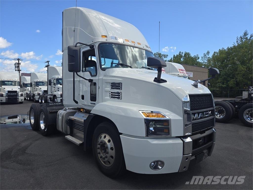 Mack AN64T Sattelzugmaschinen