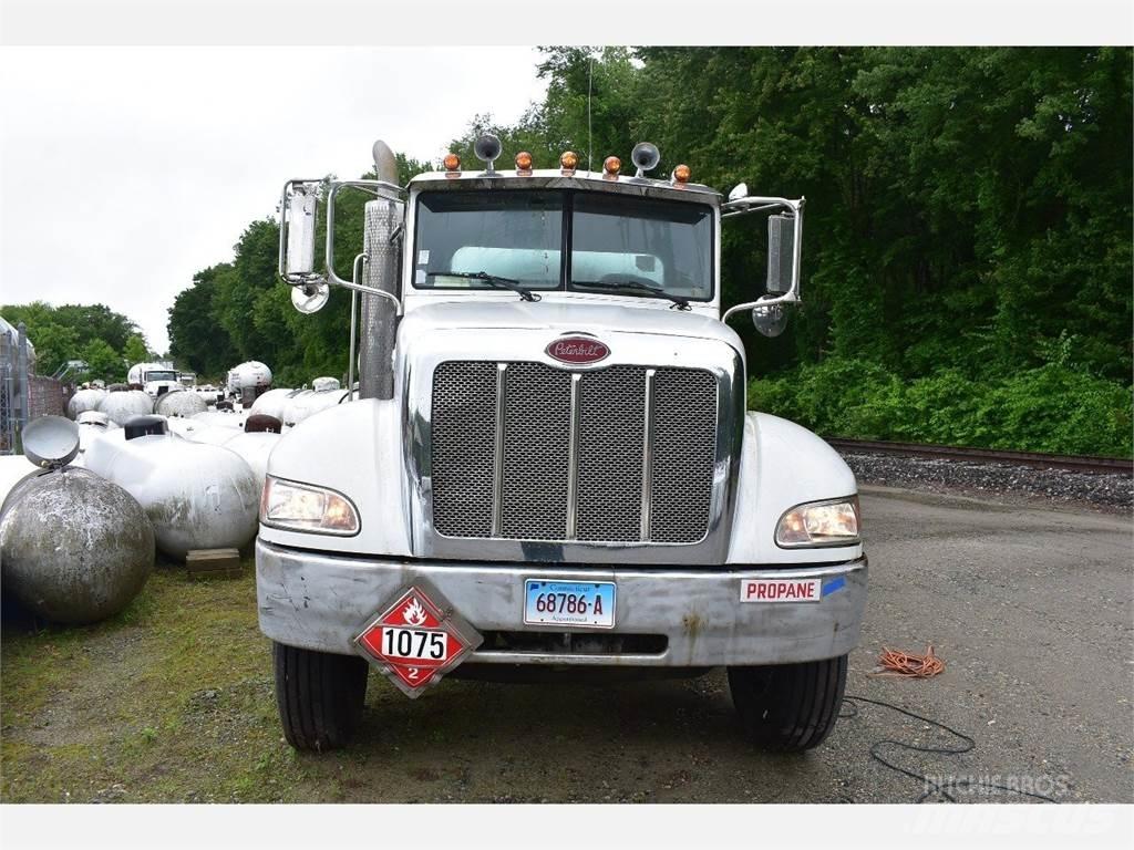 Peterbilt 335 Andere Fahrzeuge