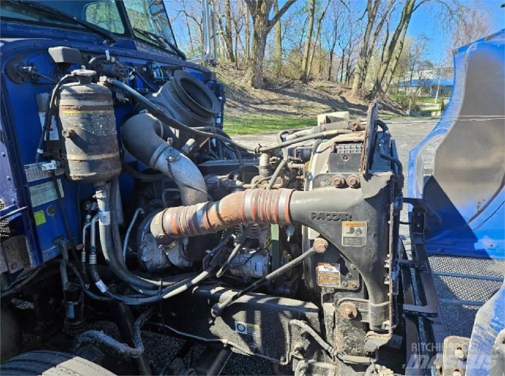 Peterbilt 337 Pritschenwagen/Pritschenwagen mit Seitenklappe