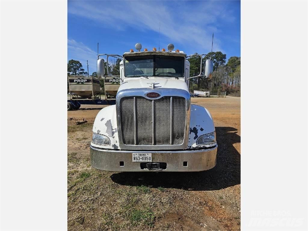 Peterbilt 384 Sattelzugmaschinen