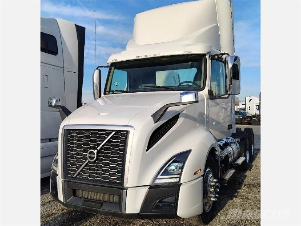 Volvo VNL300 Sattelzugmaschinen