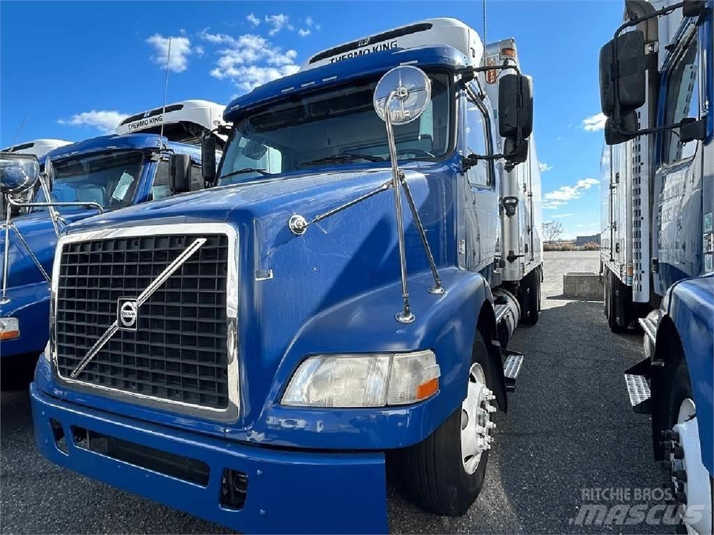 Volvo VNM64T200 Kühlkoffer