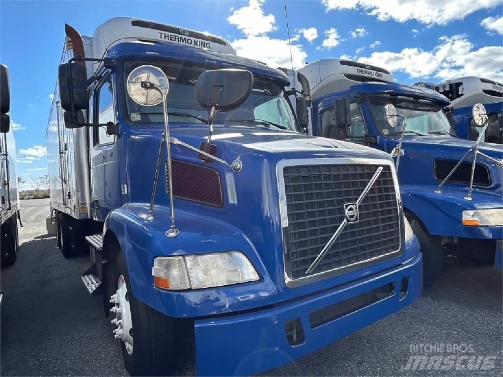Volvo VNM64T200 Kühlkoffer