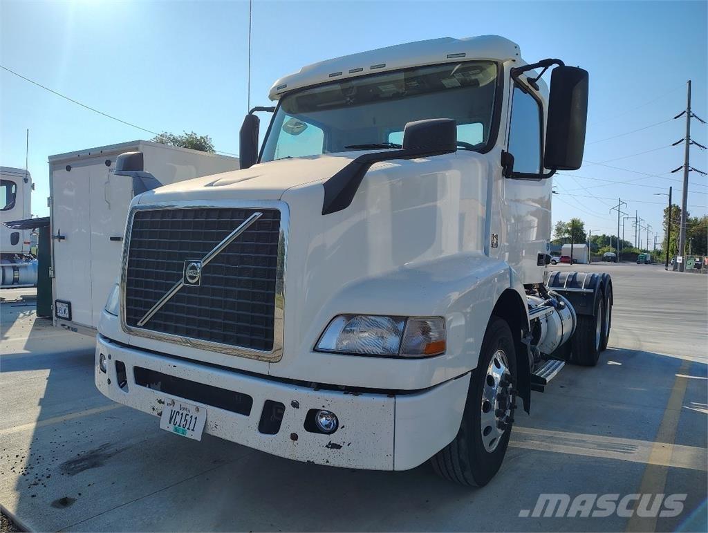 Volvo VNM64T200 Sattelzugmaschinen