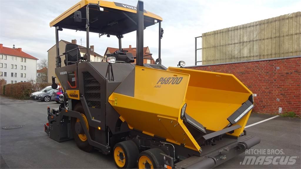  P6870D P6870D Strassenfertiger