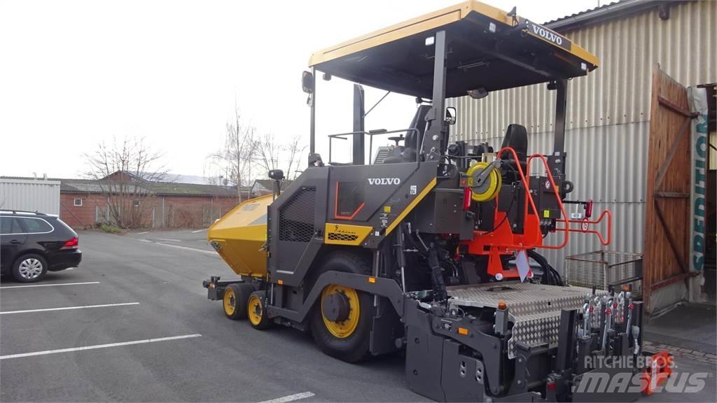 P6870D P6870D Strassenfertiger