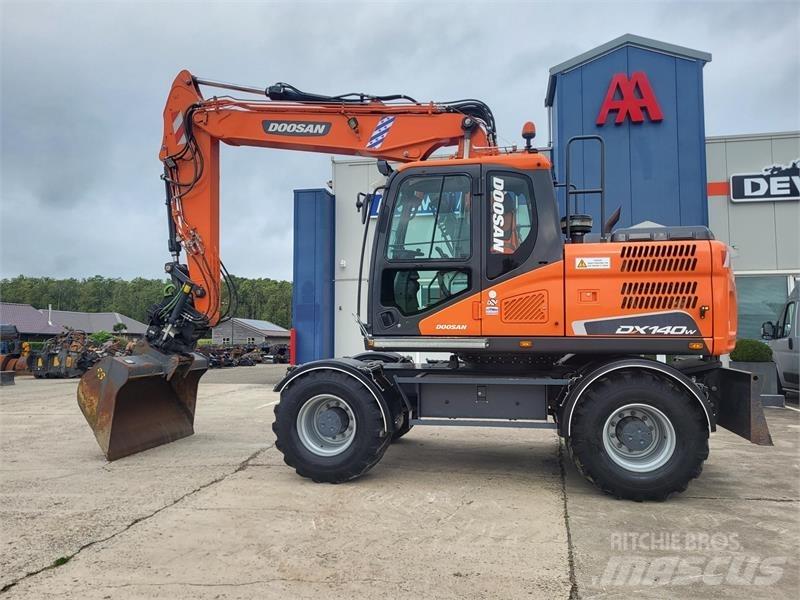 Doosan DX140W-5 Mobilbagger