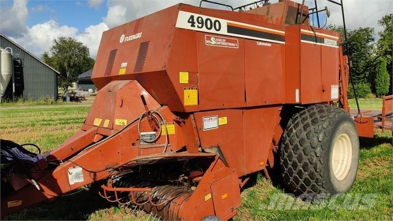 Hesston 4900 Quaderpressen