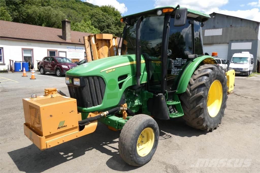 John Deere 5085M Traktoren