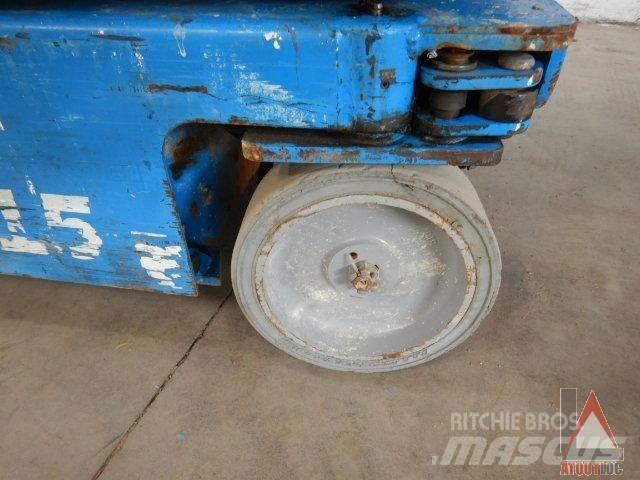 Genie GR-15 Gelenkteleskoparbeitsbühnen