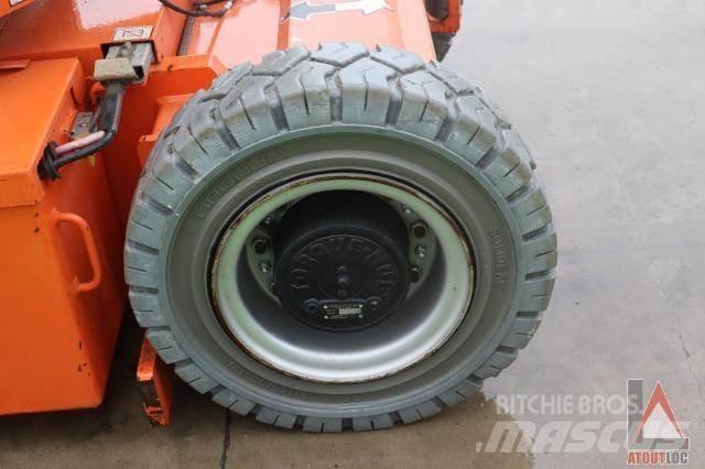 JLG E300AJP Gelenkteleskoparbeitsbühnen