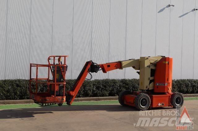 JLG E300AJP Gelenkteleskoparbeitsbühnen
