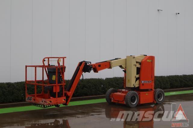 JLG E300AJP Gelenkteleskoparbeitsbühnen