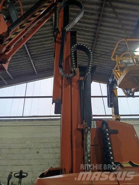 JLG TOUCAN 1010 Gelenkteleskoparbeitsbühnen