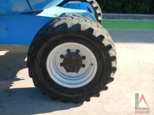 Manitou 200 ATJ Gelenkteleskoparbeitsbühnen