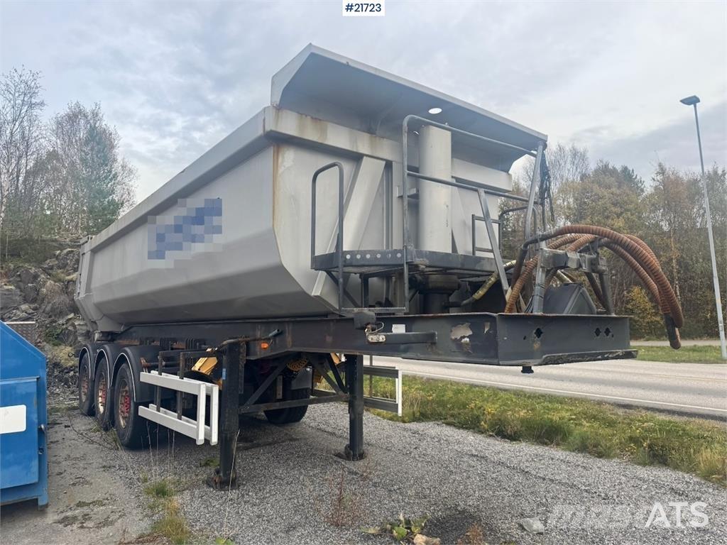 Carnehl Tippsemi. Kippladerauflieger