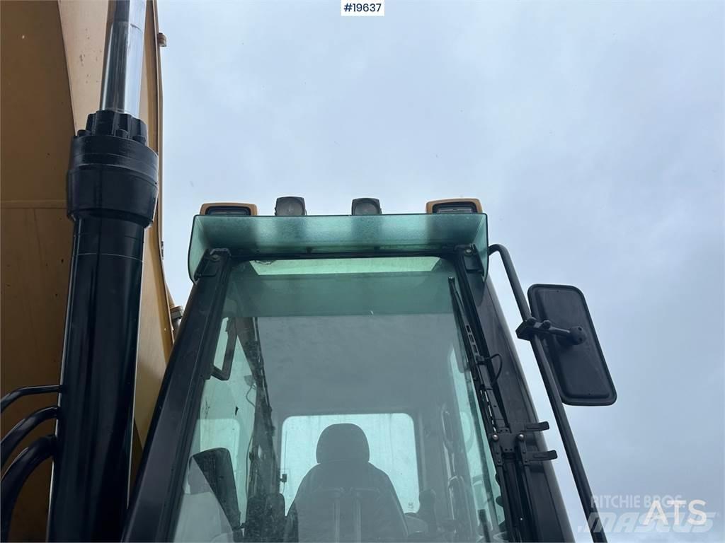 CAT 300D Raupenbagger