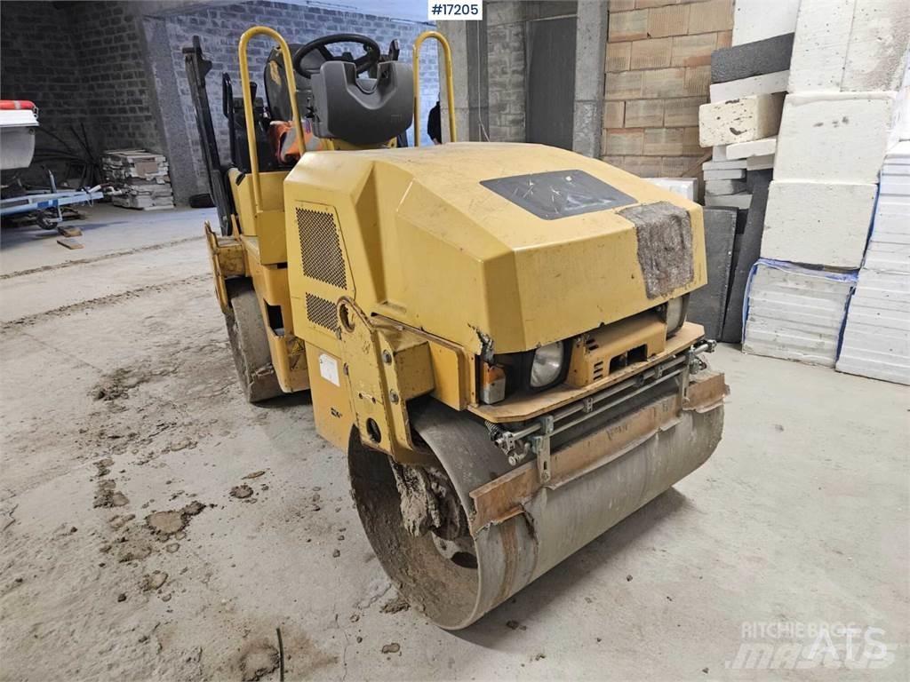 CAT CB24 Tandemwalzen