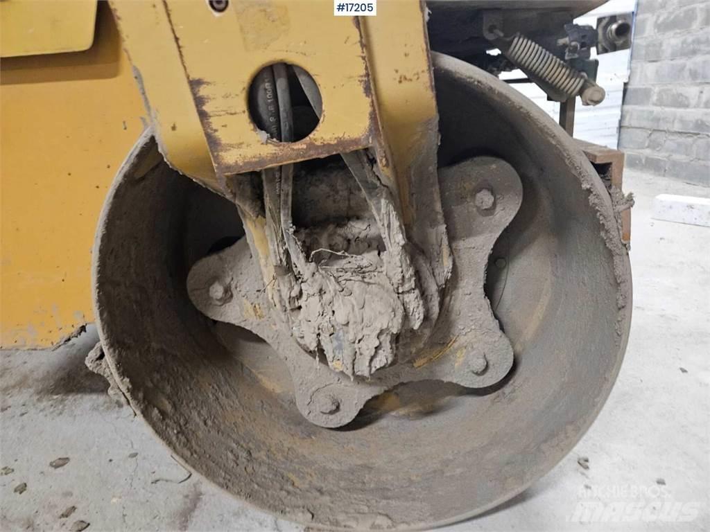 CAT CB24 Tandemwalzen