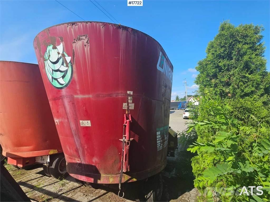 Unifast M 12 Futtermischwagen