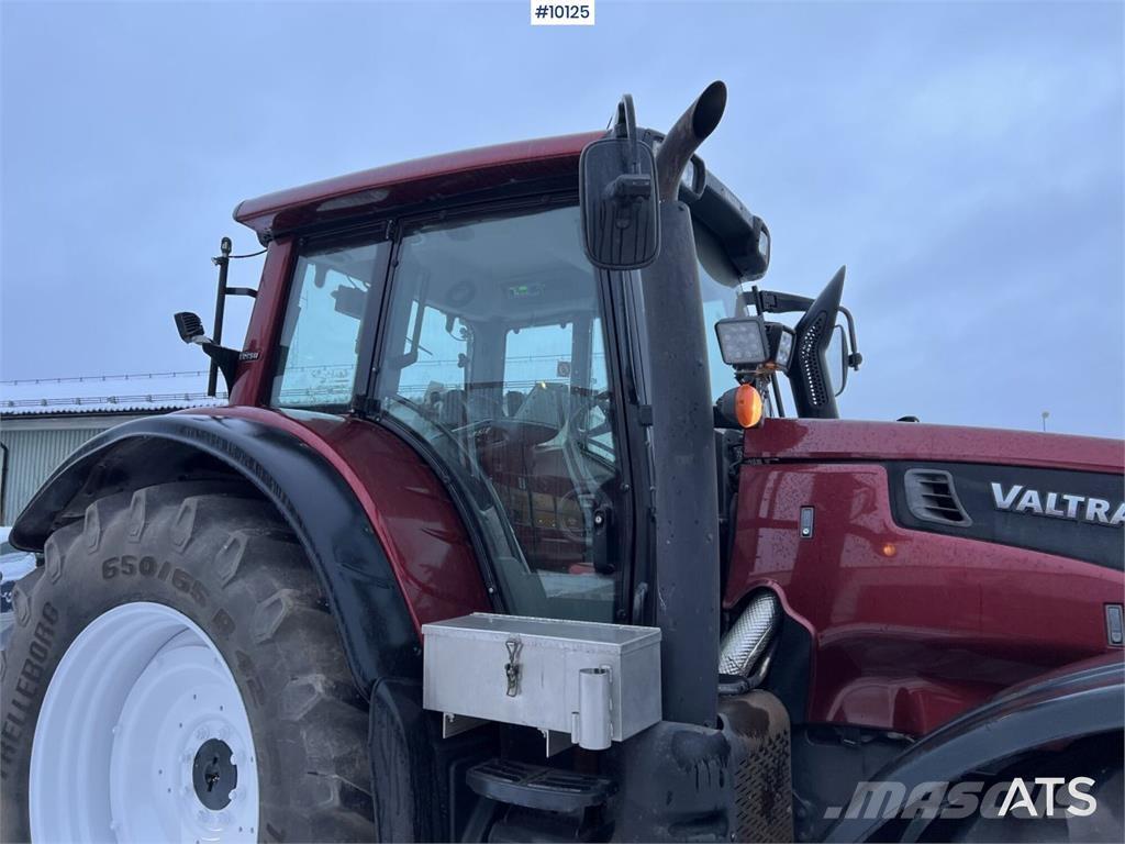 Valtra T213 Traktoren