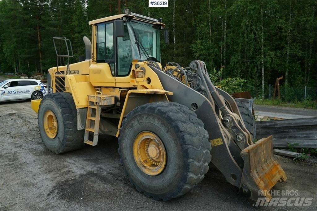 Volvo L220F Radlader