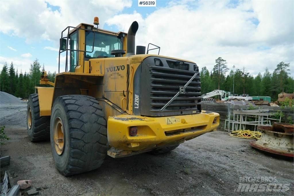 Volvo L220F Radlader