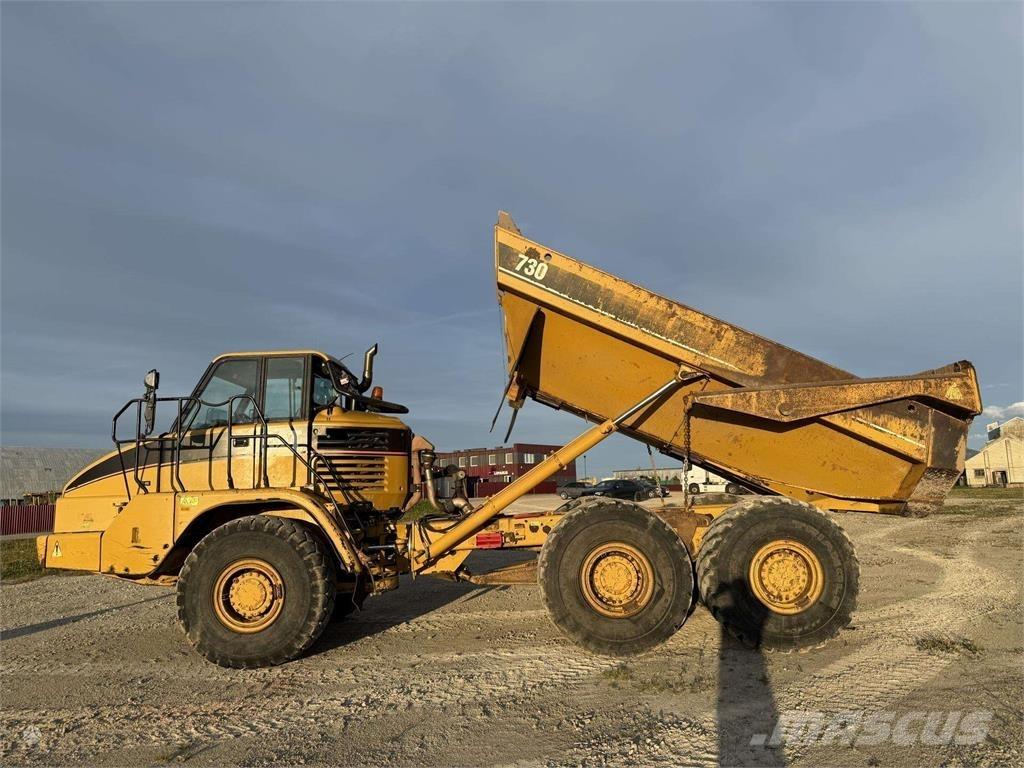 CAT 730 Dumper - Knickgelenk