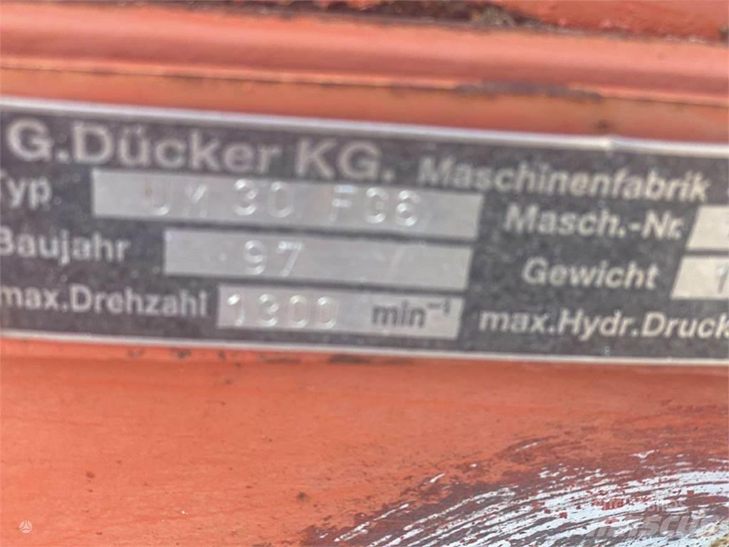 Dücker 300 Mähwerke