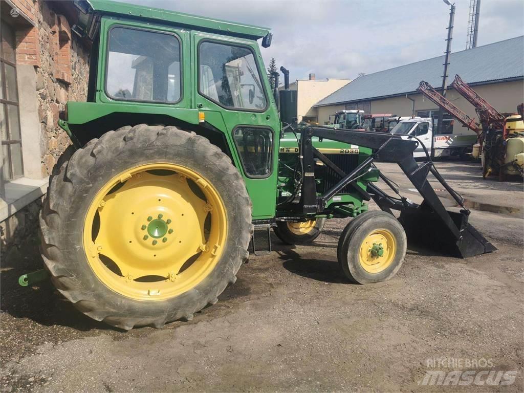 John Deere 2030 Traktoren