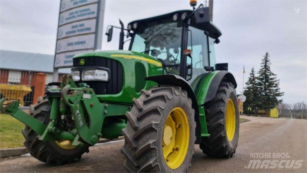 John Deere 5820 Traktoren