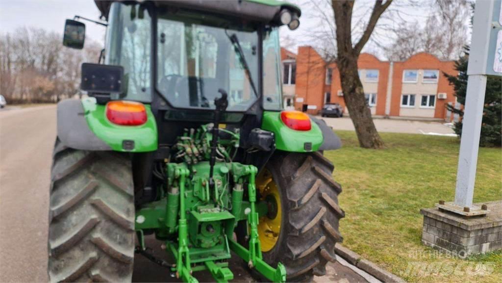 John Deere 5820 Traktoren