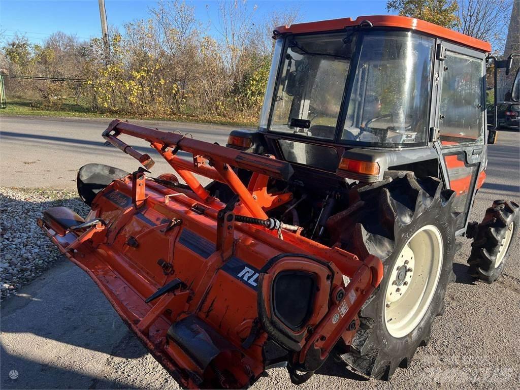Kubota GL320 Traktoren