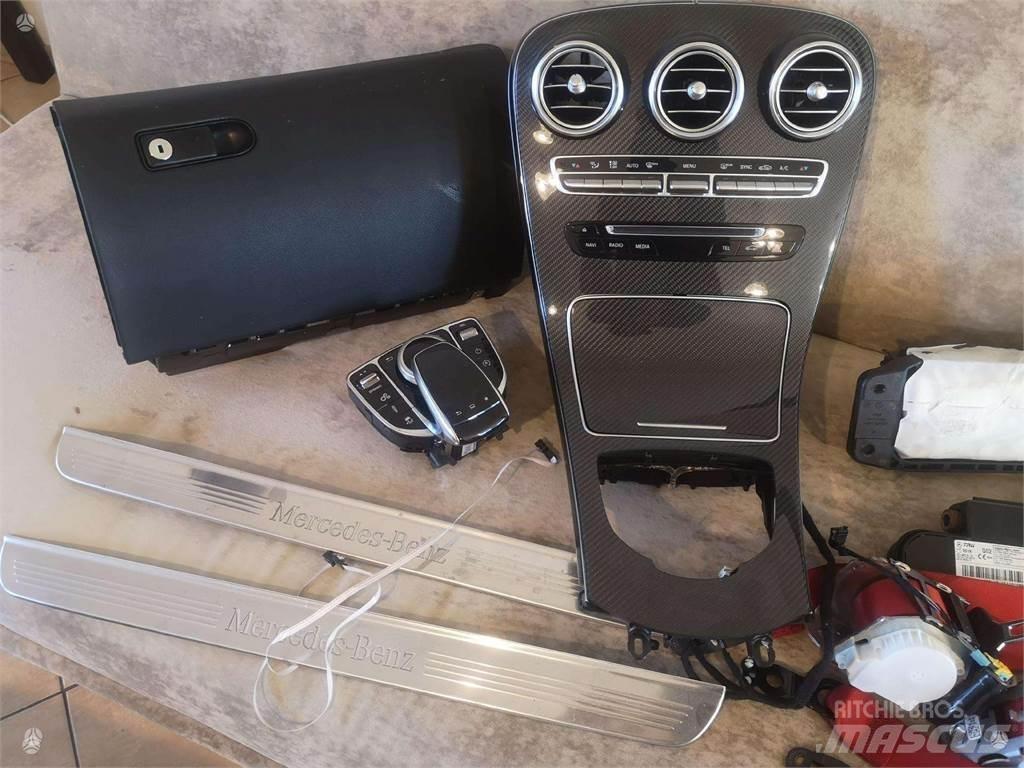 Mercedes-Benz  Sonstige Baumaschinen