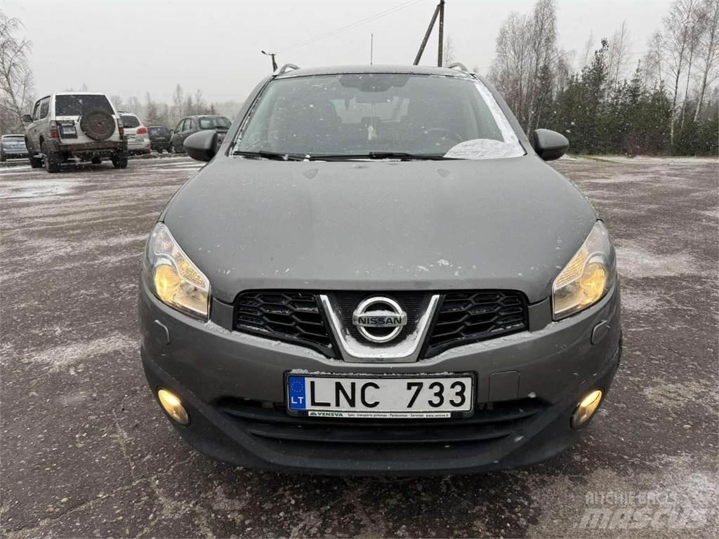 Nissan  PKWs