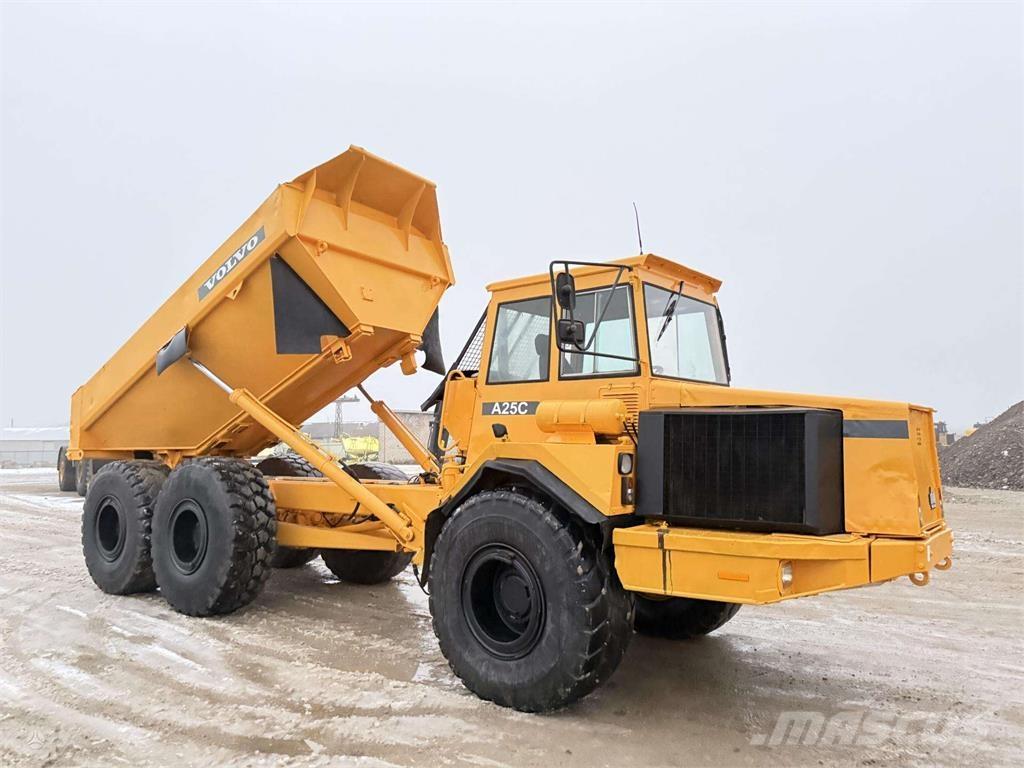 Volvo A25C Dumper - Knickgelenk