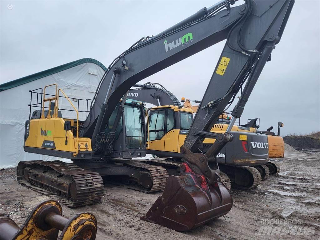 Volvo EC220E Raupenbagger
