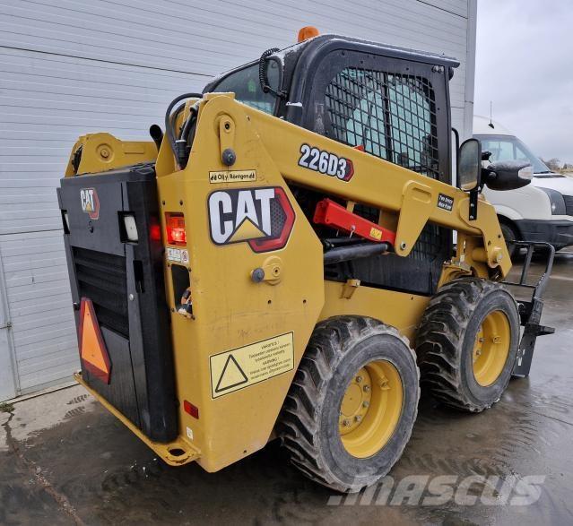 CAT 226D3 Kompaktlader