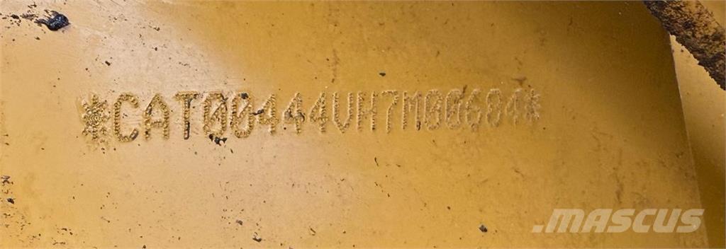 CAT 444 Baggerlader