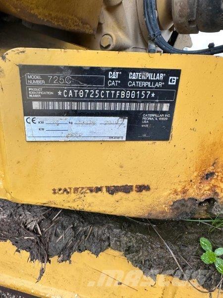 CAT 725C Dumper - Knickgelenk