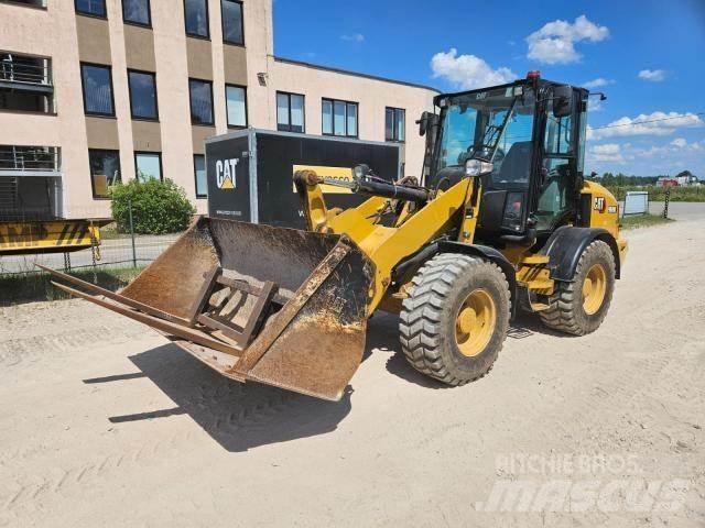 CAT 908M Radlader