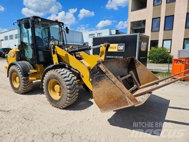 CAT 908M Radlader