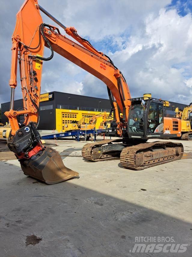 Hitachi ZX300LC-6 Raupenbagger