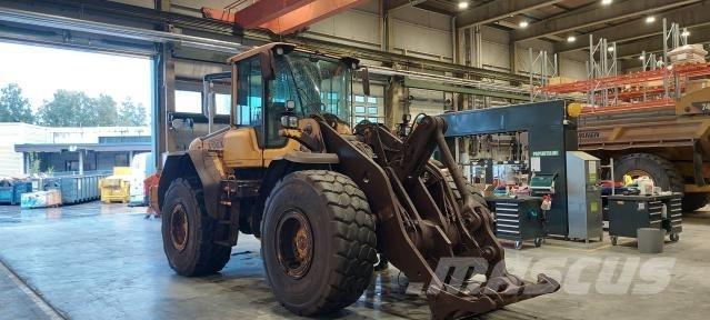 Volvo L120F Radlader